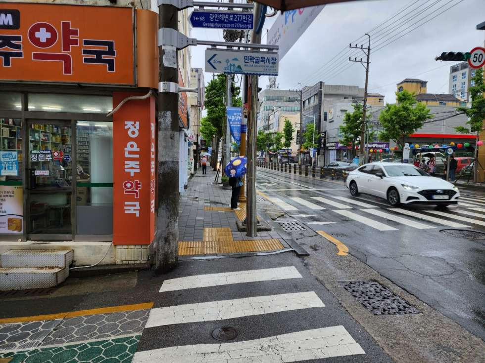 부산 수영구 민락동 민락골목시장 입구 대로변 1층상가, 유동인구많음 월세 매물번호 11537 사진 1