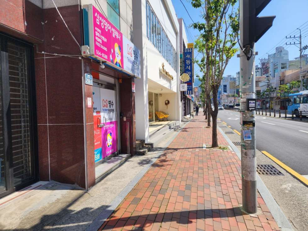 부산 동래구 명륜동 명륜동 가구거리 1층 학원 썬팅 운동시설 추천 매물 월세 매물번호 11566 사진 1