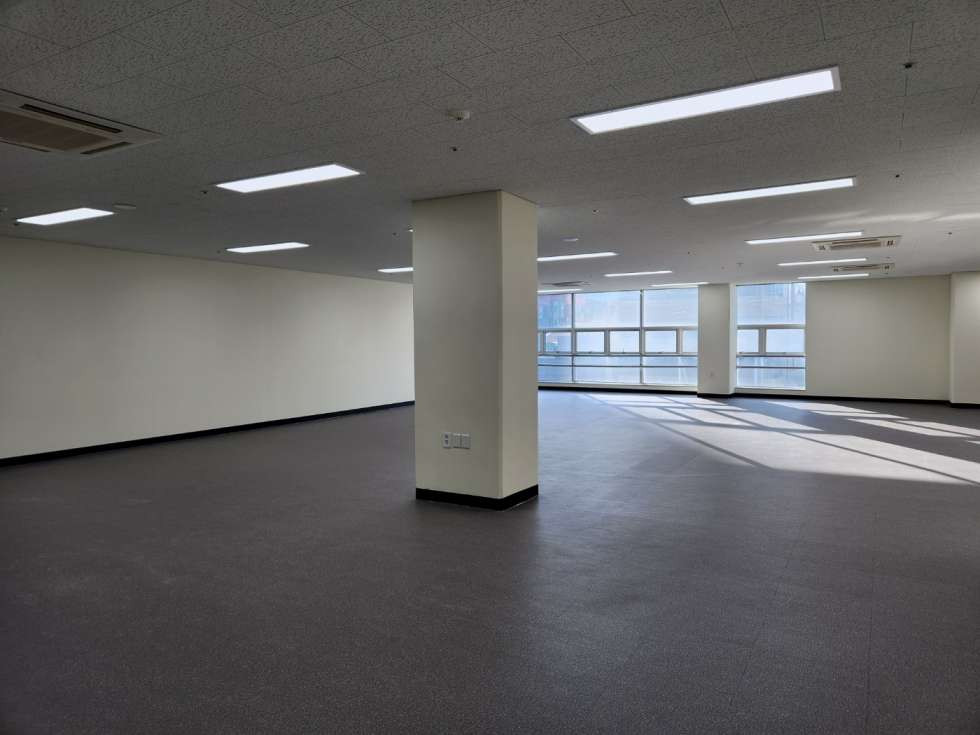 부산 부산진구 부전동 서면 대로변 깔끔한 사무실 실사용면적 60평 월세 매물번호 10377 사진 3