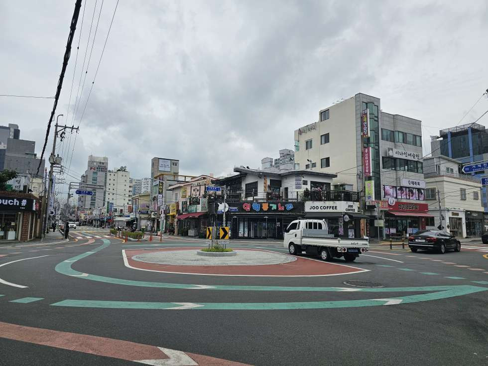 부산 연제구 연산동 시청상권 가시성 좋은 위치 47평 상가임대 월세 매물번호 12553 사진 1