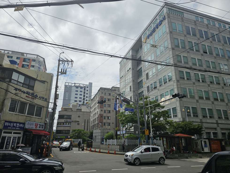 부산 부산진구 부전동 부산진경찰서 인근 대로변 14평 1층 상가임대 월세 매물번호 12597 사진 1