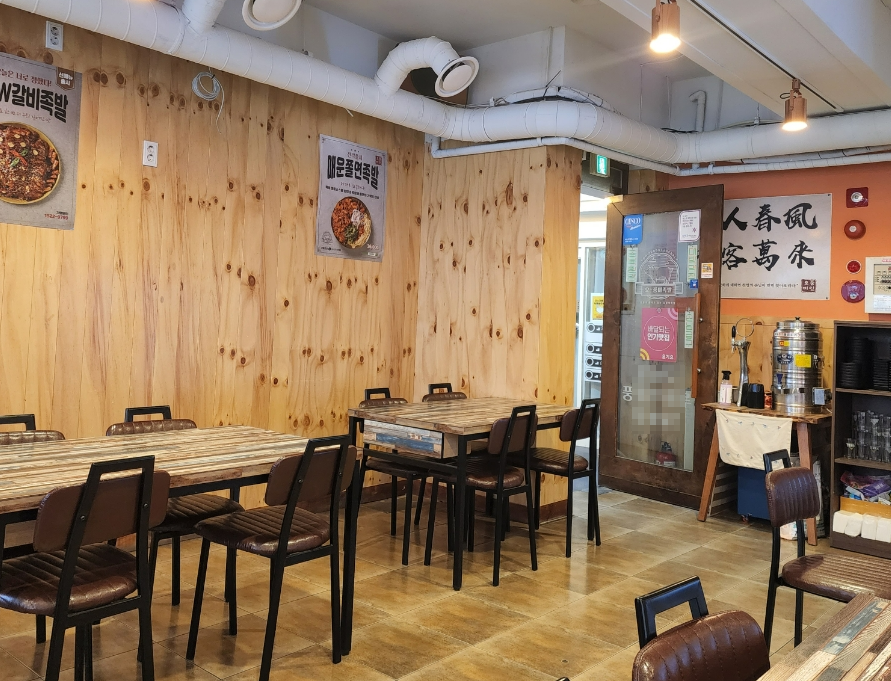 부산 부산진구 부전동 서면 쥬스디 태화 부근 코너 / 2층 실평수 약50평 / 저렴한 월세 추천 월세 매물번호 10221 사진 2