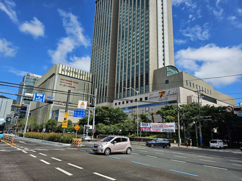 부산 부산진구 부전동 서면메디컬거리 대로변 저렴한 지하1층 상가자리 월세 매물번호 12680 사진 1