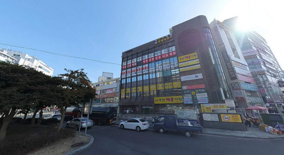 부산 북구 덕천동 에이동 덕천교차로 코너자리 1층 무권리 대형상가. 직사각형 반듯. 소매점, 음식점, 핸드폰 팒매점 등 추천! 월세 매물번호 13043 사진 1