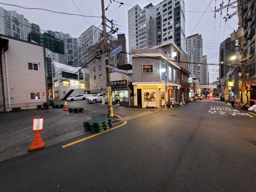 부산 부산진구 전포동 전포사잇길 소형평수 약 8평 공방, 네일샵, 1인포차 등 추천 월세 매물번호 10681 사진 1