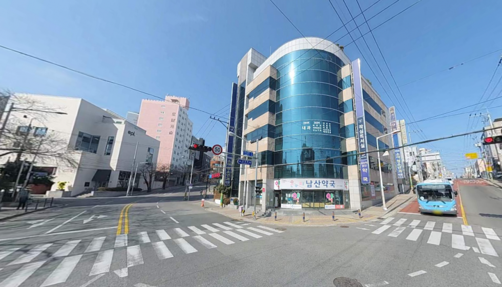 부산 금정구 남산동 남산동 주거단지 인근 메디컬 건물. 전용 90평대 대형 상가! 코너자리로 가시성 우수 월세 매물번호 13249 사진 1