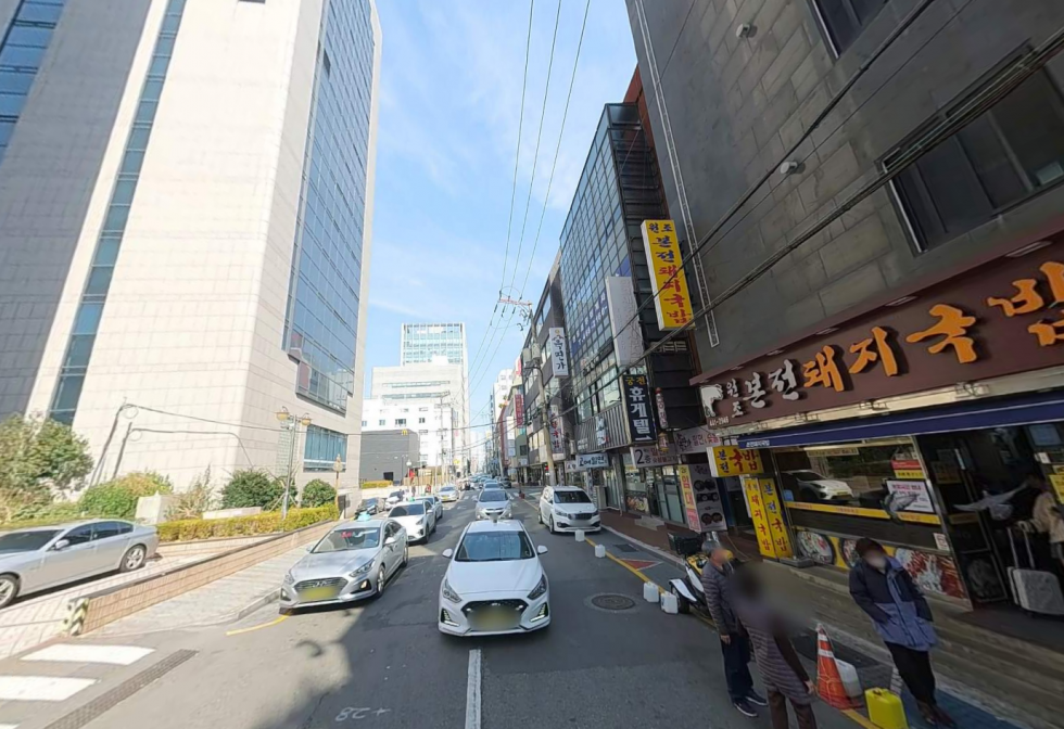 부산 동구 초량동 부산역 역세권 / 오피스 밀집지역 / 전용 16평 소형 사무실 월세 매물번호 13982 사진 1