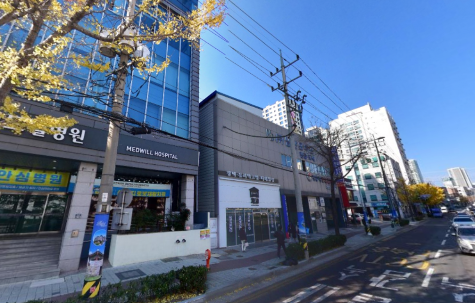 부산 금정구 구서동 구서동 중앙대로 대로변 아파트 단지 내 노출좋은 2층 41평 상가 매매!! 매매 매물번호 14030 사진 1