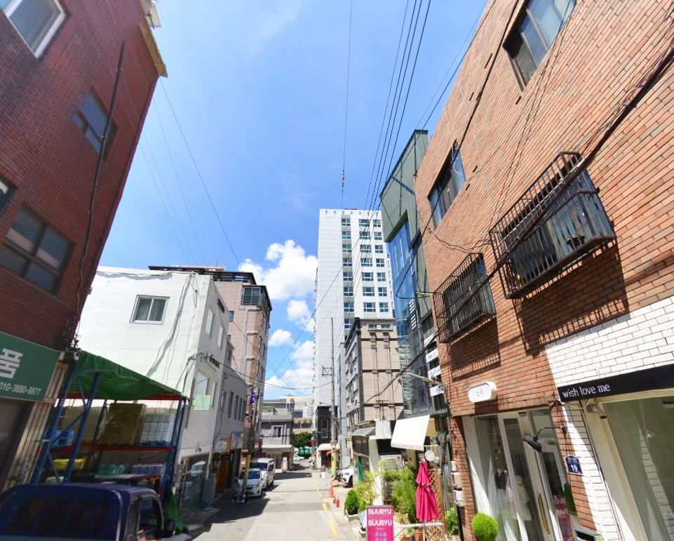 부산 부산진구 전포동 전포사잇길 2층 20평 뷰티 카페 공방 추천 상가 임대 월세 매물번호 14055 사진 1
