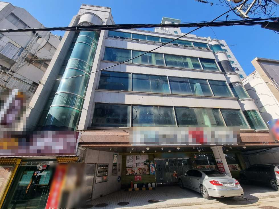 부산 부산진구 양정동 양정 대학상권 내 상가임대 / 약 64평 / 엘리베이터o / 스튜디오, 펍, 미용실, 사무실 등 다용도 추천 월세 매물번호 14264 사진 1