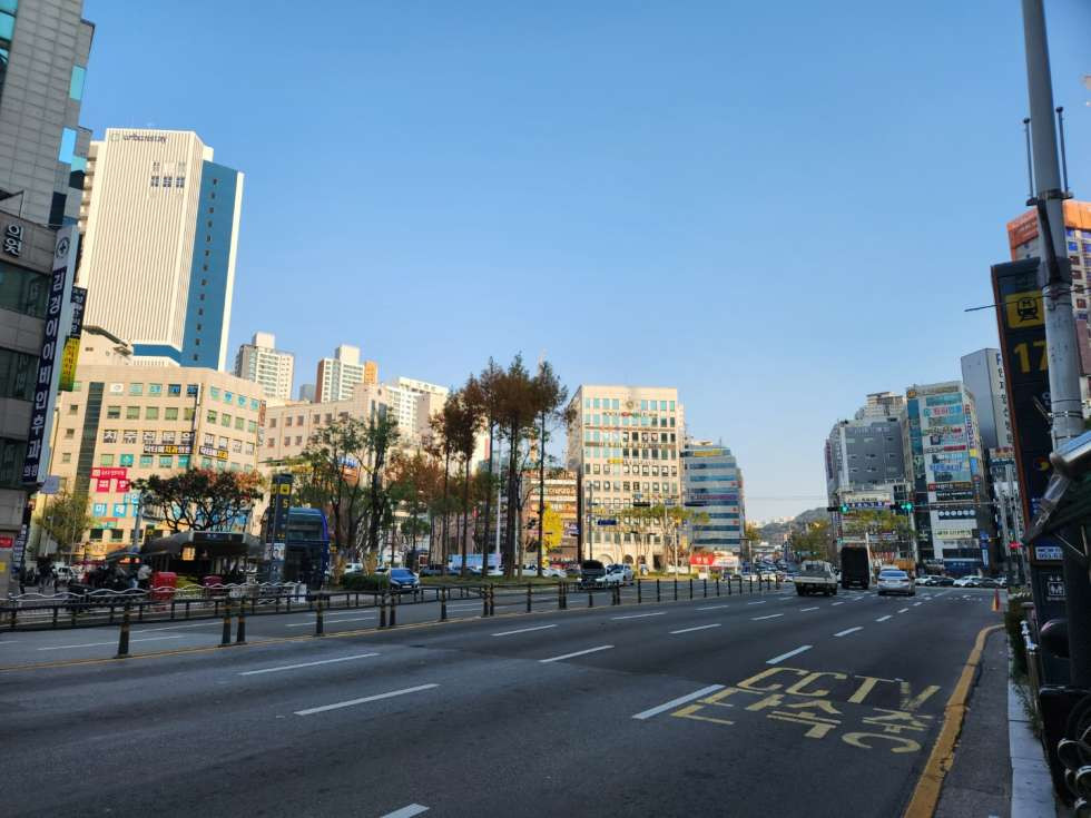 부산 연제구 연산동 연산역 출구 바로 앞 / 소형 사무실 추천 / 실평수 약30평 월세 매물번호 10280 사진 1