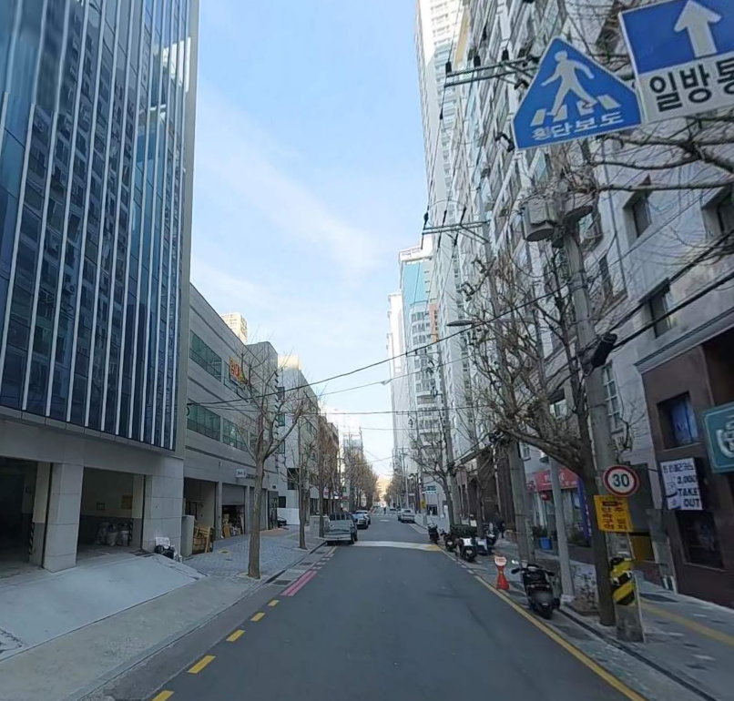 부산 동구 초량동 부산사무실. 초량동 업무지역 내 중형 사무실 임대! 시스템 에어컨 완비 월세 매물번호 14362 사진 1