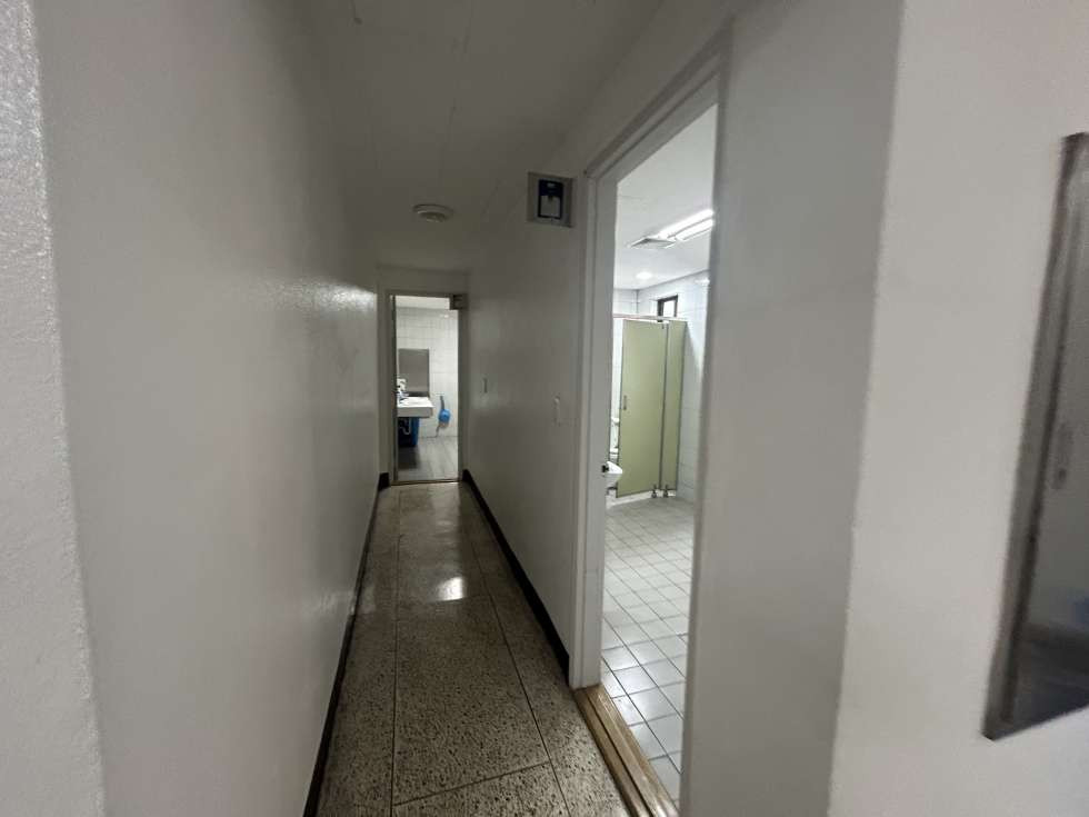 부산 중구 중앙동4가 중앙동 업무지역 내 내부 깔끔한 중형 사무실 월세 매물번호 14612 사진 7