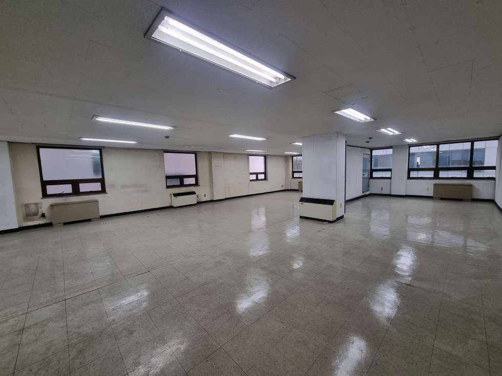 부산 동구 초량동 부산역 역세권, 오피스 밀집지역/전용 47평/저렴한 사무실 임대 월세 매물번호 13979 사진 1