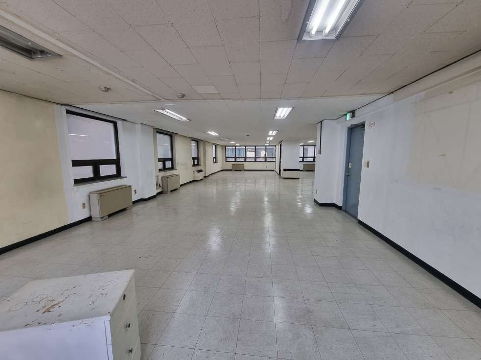 부산 동구 초량동 부산역 역세권, 오피스 밀집지역/전용 47평/저렴한 사무실 임대 월세 매물번호 13979 사진 2