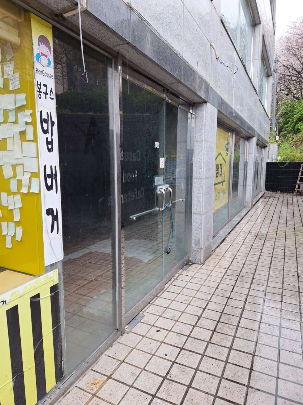 부산 부산진구 가야동 동의대 입구 1층 무권리 약 40평 저렴한 월세 장점 ,모든업종 가능 월세 매물번호 14749 사진 4