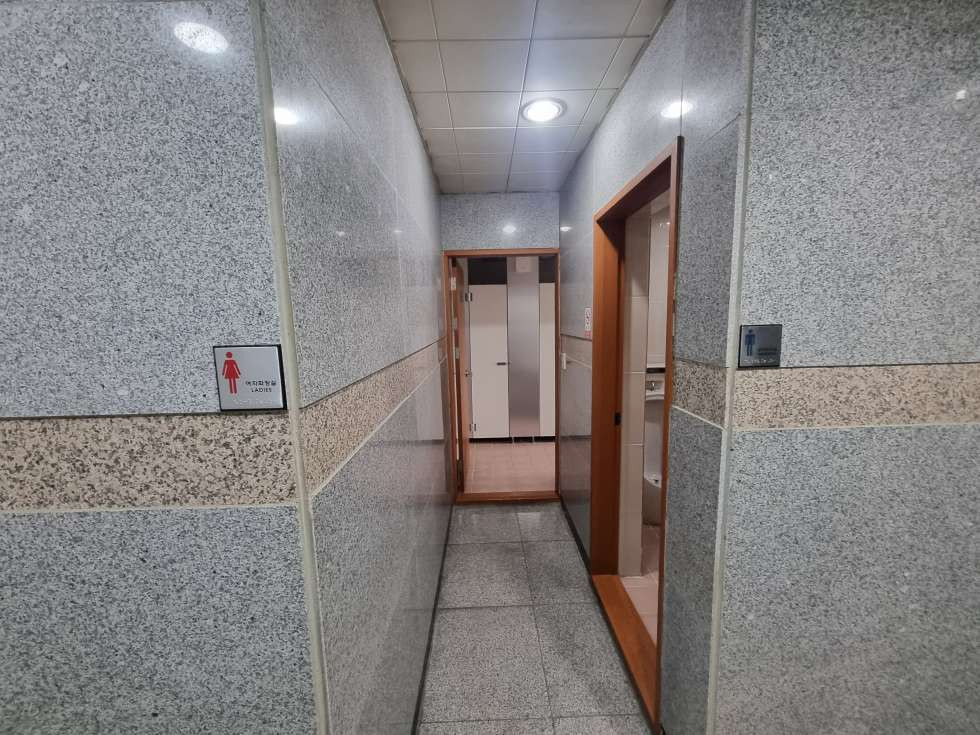 부산 연제구 연산동 연산역 메디컬 빌딩 내 사무실 임대. 한 개층 전체 사용, 전용 58평! 월세 매물번호 14758 사진 12