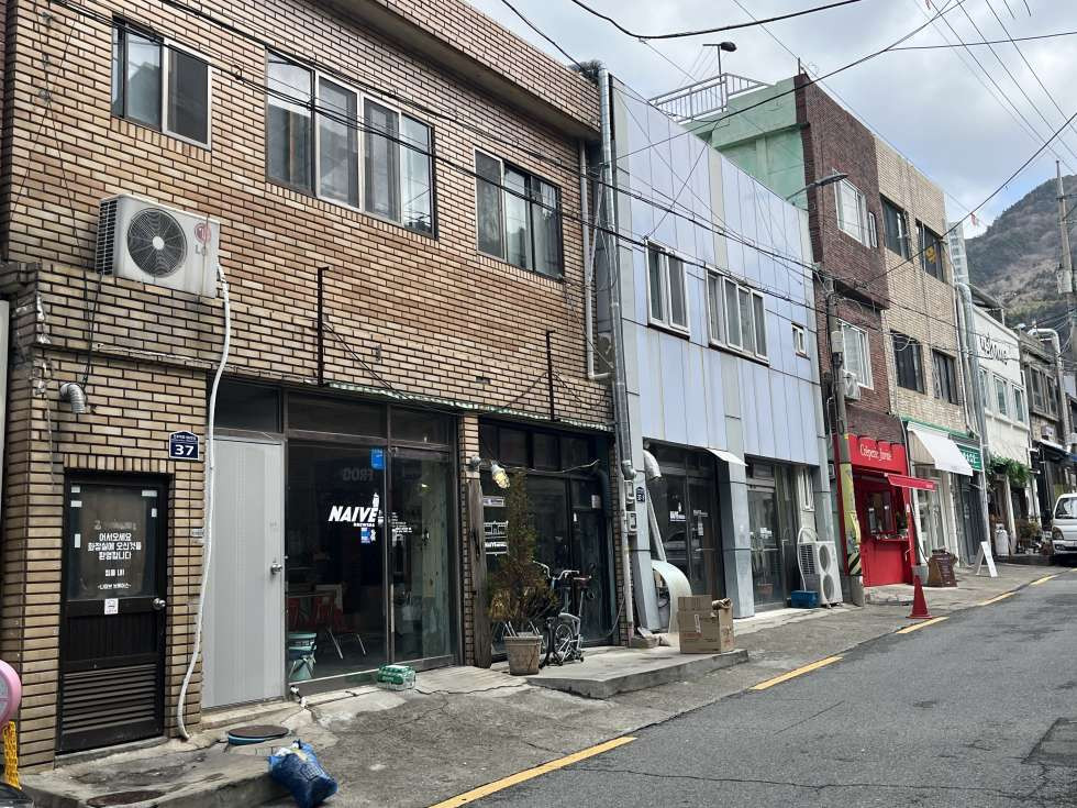 부산 부산진구 전포동 전포사잇길 카페라인 메인입지, 전면좋은 카페 양도양수 매물! 월세 매물번호 14517 사진 1