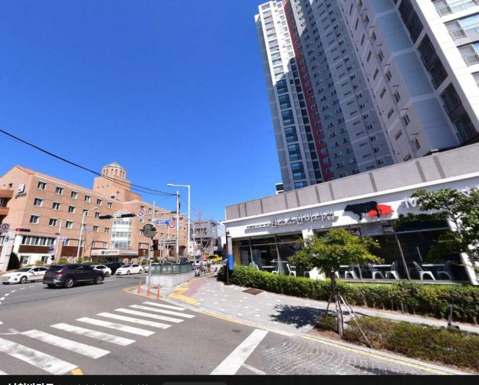 부산 수영구 광안동 근린생활시설-1동 금련산역 1번 출구 역세권 1층 단지내상가 , 유동인구 많고 정돈된 거리 뷰티샵,네일샵 추천 월세 매물번호 14659 사진 1