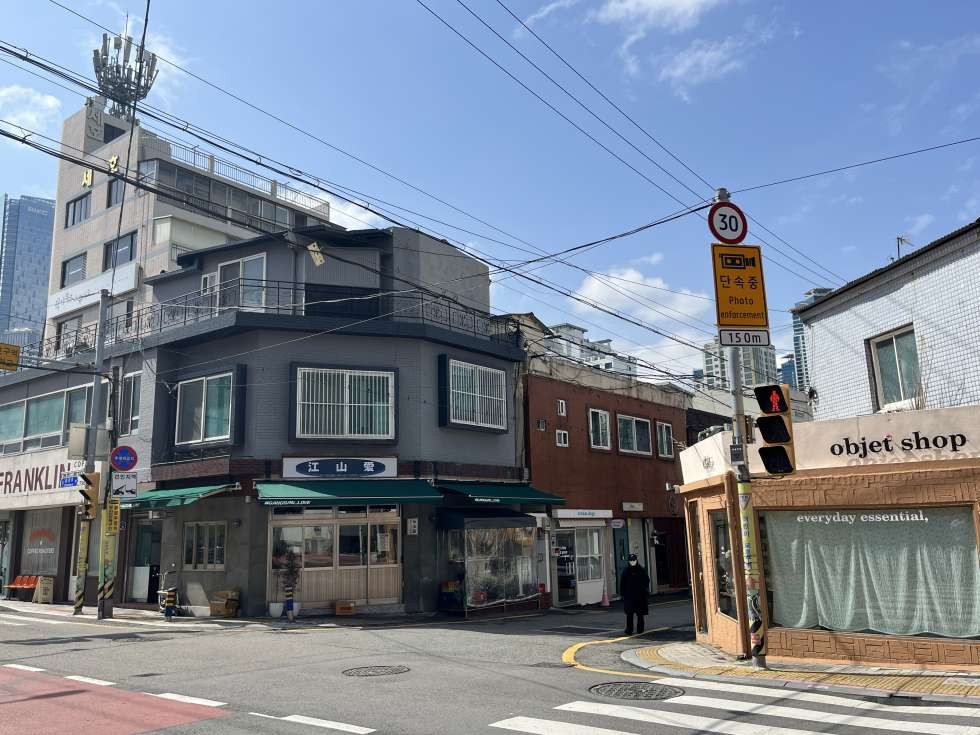 부산 부산진구 전포동 전포사잇길 동성로 핫한 사거리 시세대비 저렴한 월세 내부설비 포함인수가능 월세 매물번호 14728 사진 1