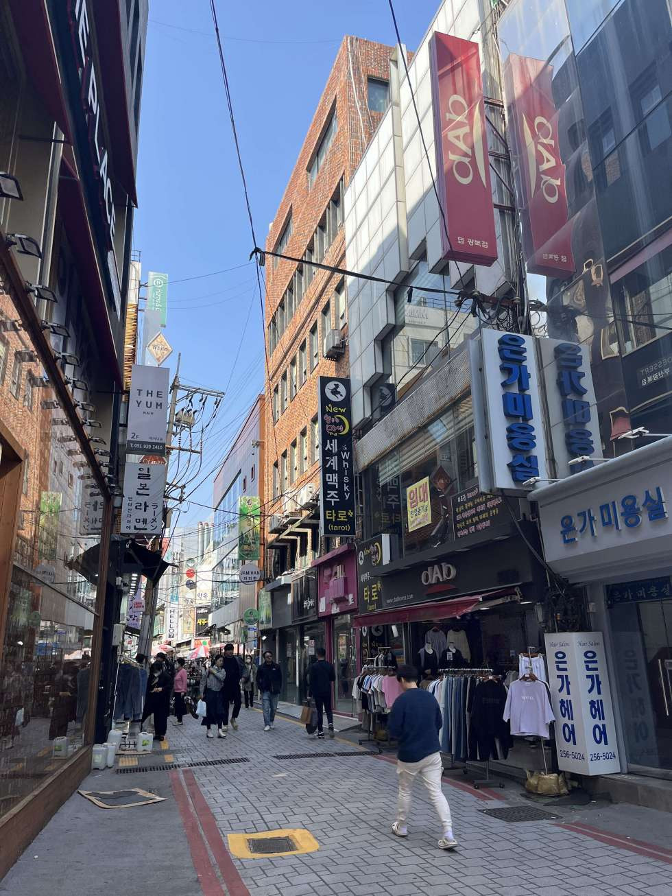 부산 중구 창선동1가 30-5동 남포동 비엔씨 골목 3,4층 모두 사용 무권리 내부 계단 종합뷰티업 추천 월세 매물번호 14814 사진 1