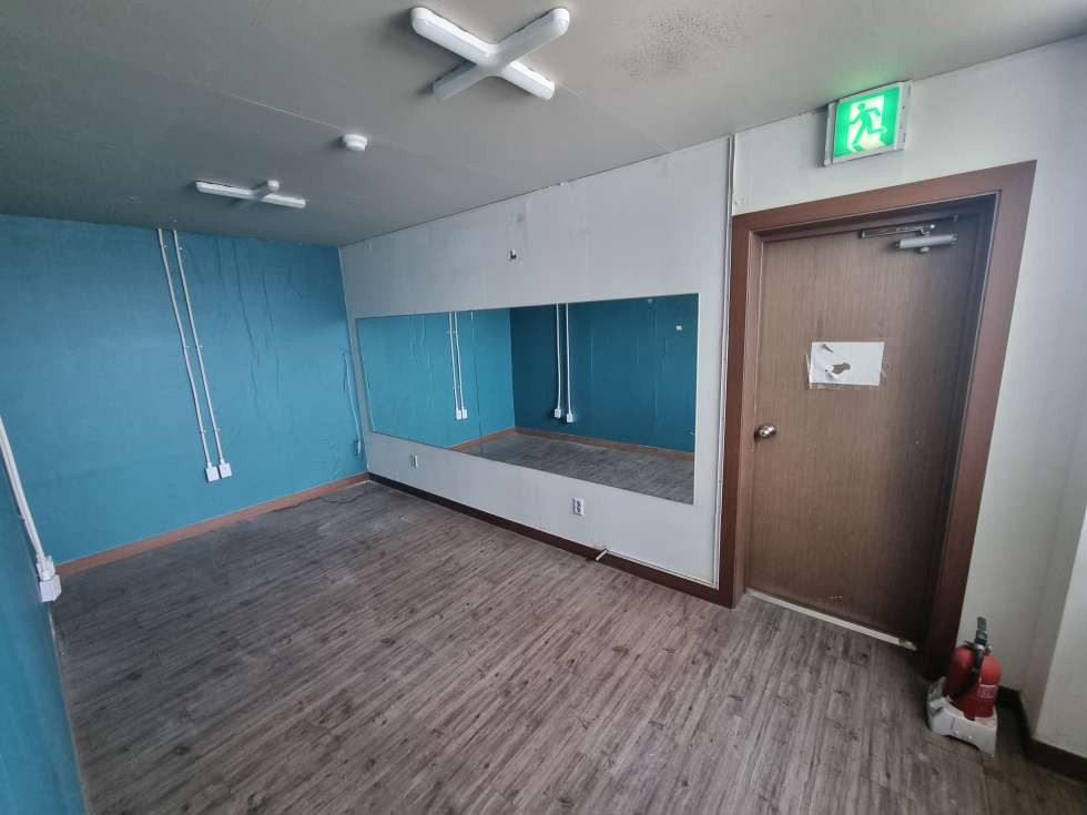 부산 부산진구 범천동 에이동 범일역 역세권 접근성 좋은 대형 상가/7층/층고 높음/학원, 병의원, 스크린 골프 등 용도 추천! 월세 매물번호 15236 사진 3