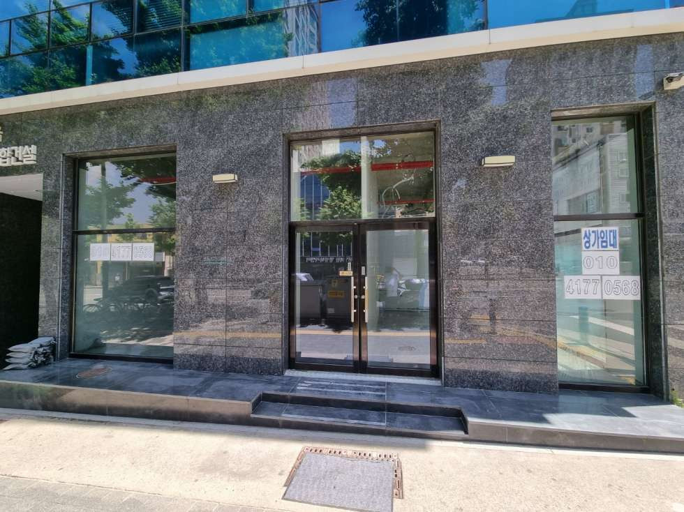 부산 수영구 광안동 광안지음주상복합동 광안리 대로변 1층 무권리 약 8평 네일샵, 뷰티샵, 부동산 추천 월세 매물번호 15285 사진 1