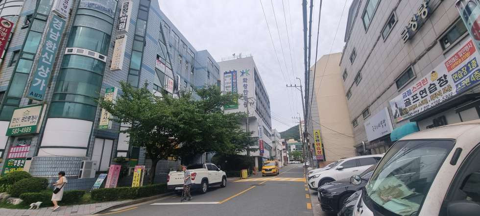 부산 금정구 부곡동 무권리 부곡동 대로변 1층 106평 주차가능 대형평수 월세 매물번호 15497 사진 1