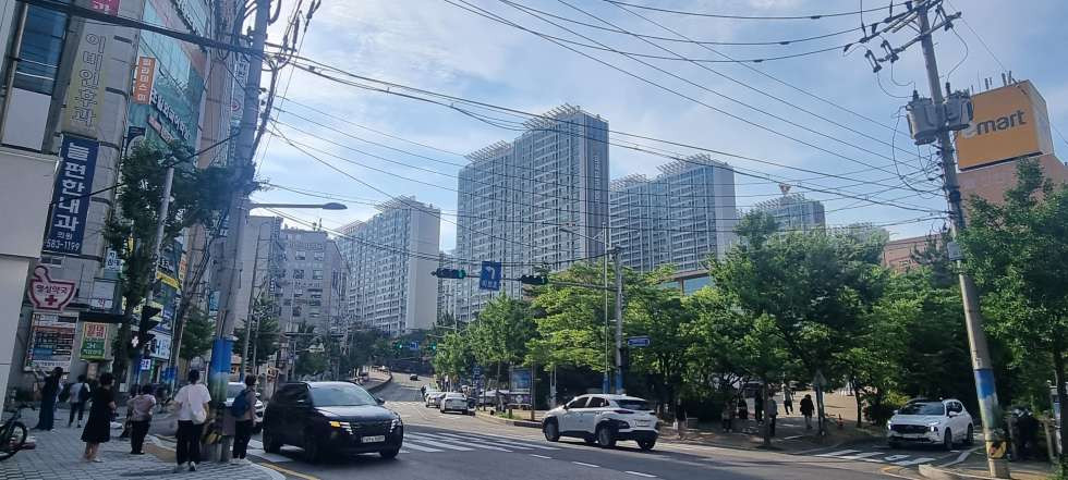 부산 금정구 구서동 구서역 초역세권 대로변 1층 40평 값싼 권리금 월세 매물번호 15512 사진 1