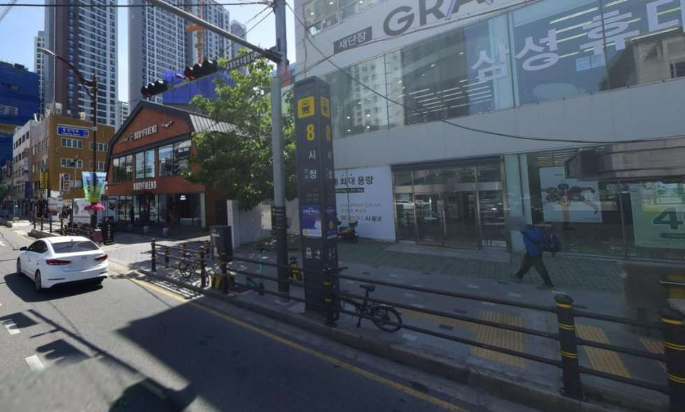 부산 연제구 연산동 시청역 역세권 카페자리 공공기관 수요, 배후세대 풍부 단골많은 매장 월세 매물번호 15576 사진 1