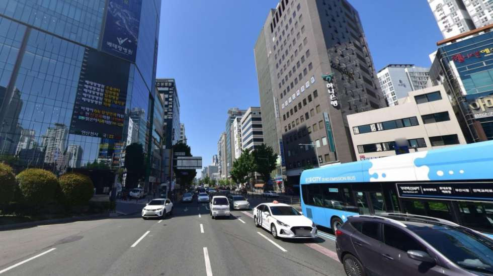 부산 연제구 연산동 연산역 출구앞 초역세권 무권리 20평상가 월세 매물번호 15583 사진 1