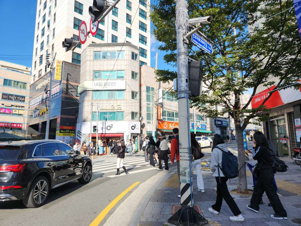 부산 부산진구 전포동 전면 넓은 광고효과 큰 1층 상가 뷰티샵, 네일샵, 공방 등 월세 매물번호 15636 사진 1