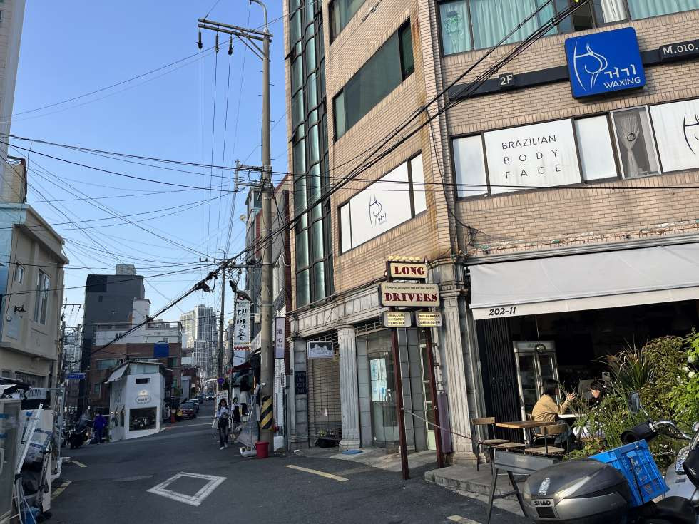 부산 부산진구 전포동 전포놀이터 시장 핫플 밀집지역 17평 저렴한 상가 도시가스 가능 월세 매물번호 15747 사진 1