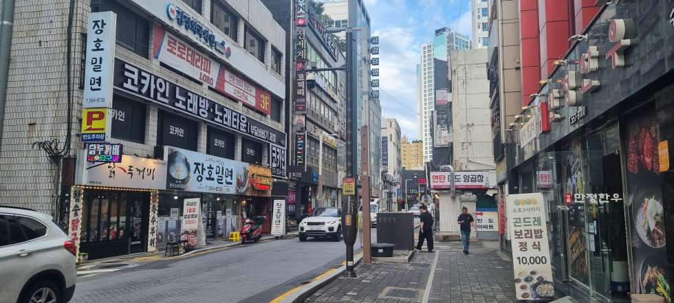 부산 동래구 온천동 온천장 곱창골목 1층 10평 미용실 음식점 술집 월세 매물번호 15779 사진 1
