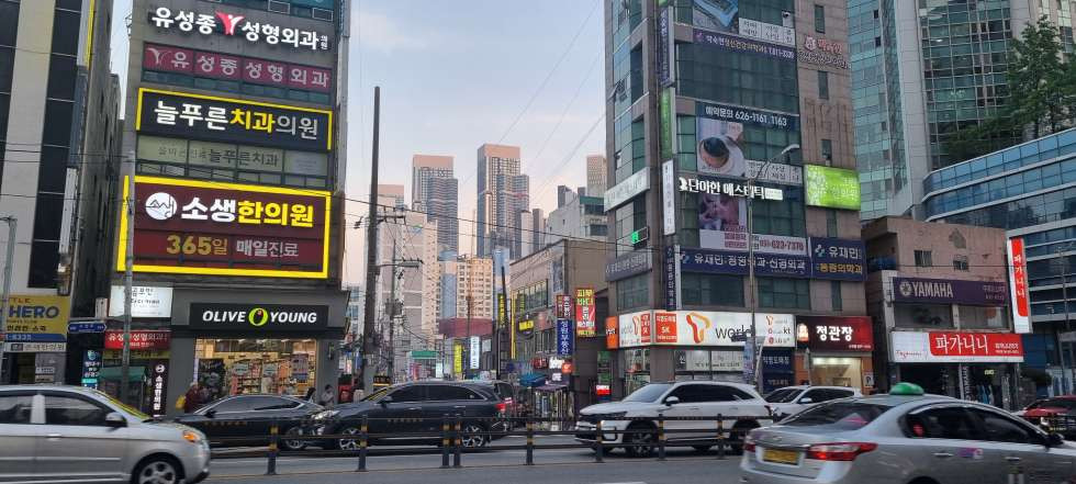 부산 수영구 남천동 남천역 바로 앞 무권리 1층 36평 유동 많은 입지 음식점 판매점 추천 월세 매물번호 15253 사진 1