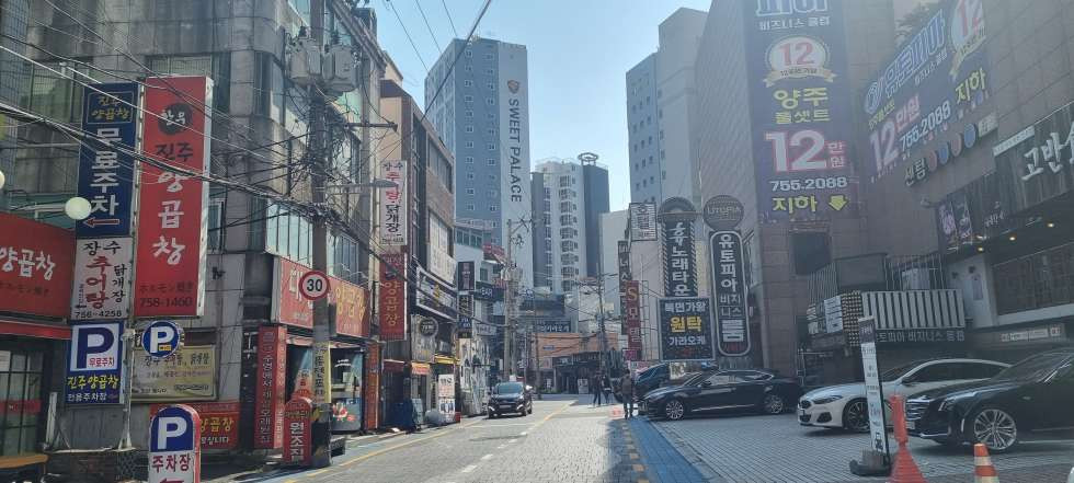 부산 수영구 광안동 수영 곱창골목 메인입지 1층 27평 유동 많은 곳 월세 매물번호 15186 사진 1