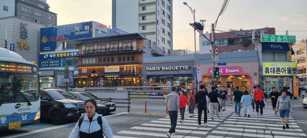 부산 남구 대연동 대연동 유엔공원 인근 대로변 1층 약 60평 음식점 추천 월세 매물번호 15369 사진 1