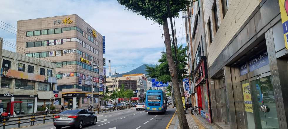 부산 연제구 연산동 연산 한솔 솔파크 인근 대로변 1층 37평 기술전수 음식점 추천 월세 매물번호 15469 사진 1