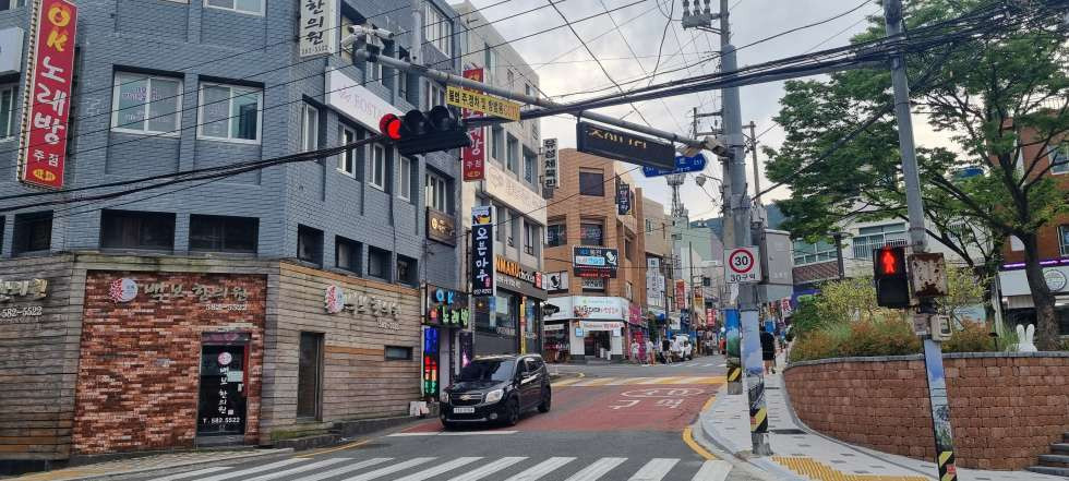 부산 금정구 장전동 장전역 초역세권 1층 21평 테라스 마당 음식점 추천 월세 매물번호 15509 사진 1