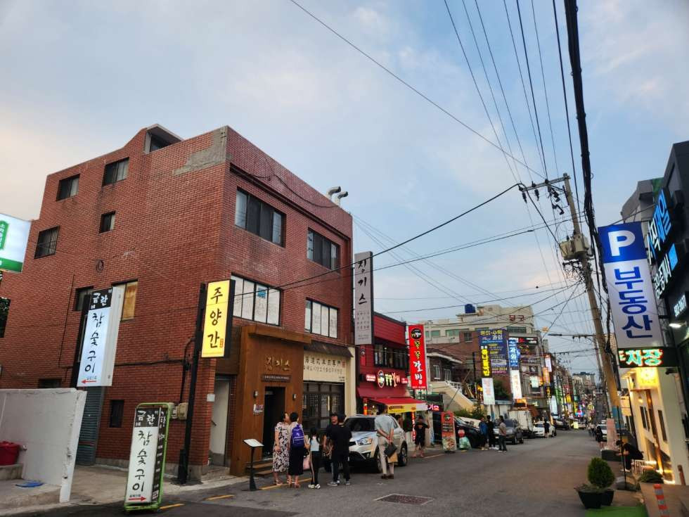 부산 동래구 사직동 사직동 사직시장 부근 음식점 하기 좋은 대형평수 약45평 월세 매물번호 13516 사진 1