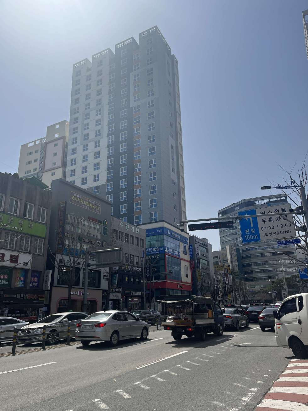 부산 수영구 광안동 수영교차로 대로변 내부시설 잘 된 깔끔한 17평 상가 음식점 추천 월세 매물번호 15805 사진 1