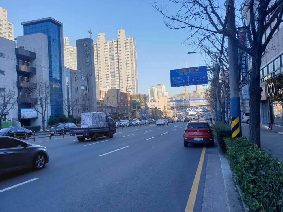 부산 부산진구 양정동 주3동 양정역 주변 / 신축건물 / 2층 / 실평수 약45평 / 스튜디오, 병의원 추천 월세 매물번호 10249 사진 1