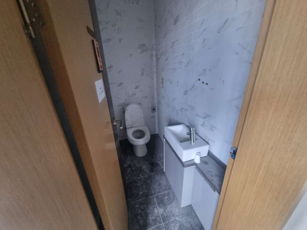 부산 부산진구 부전동 롯데백화점 옆 대로변 홍보효과 좋은 건물 5층 34평 / 4층 연층사용가능 월세 매물번호 15931 사진 8