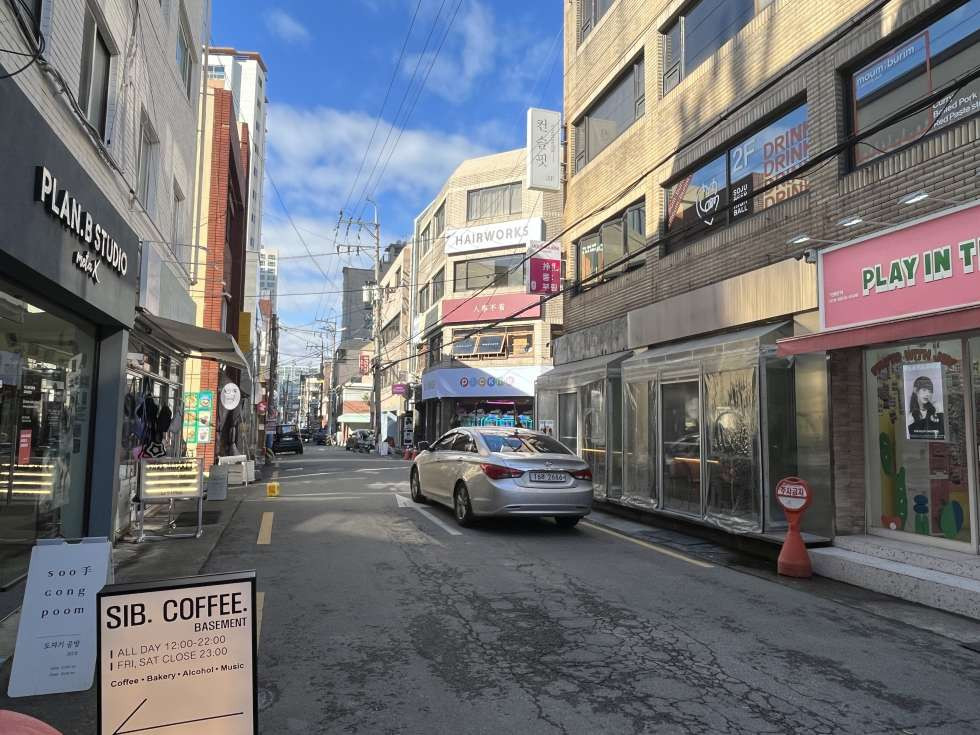 부산 부산진구 전포동 전포사잇길 핫플 밀집지역 무드 좋은 주택개조 상가, 저렴한 권리금 적극 추천 월세 매물번호 14786 사진 1