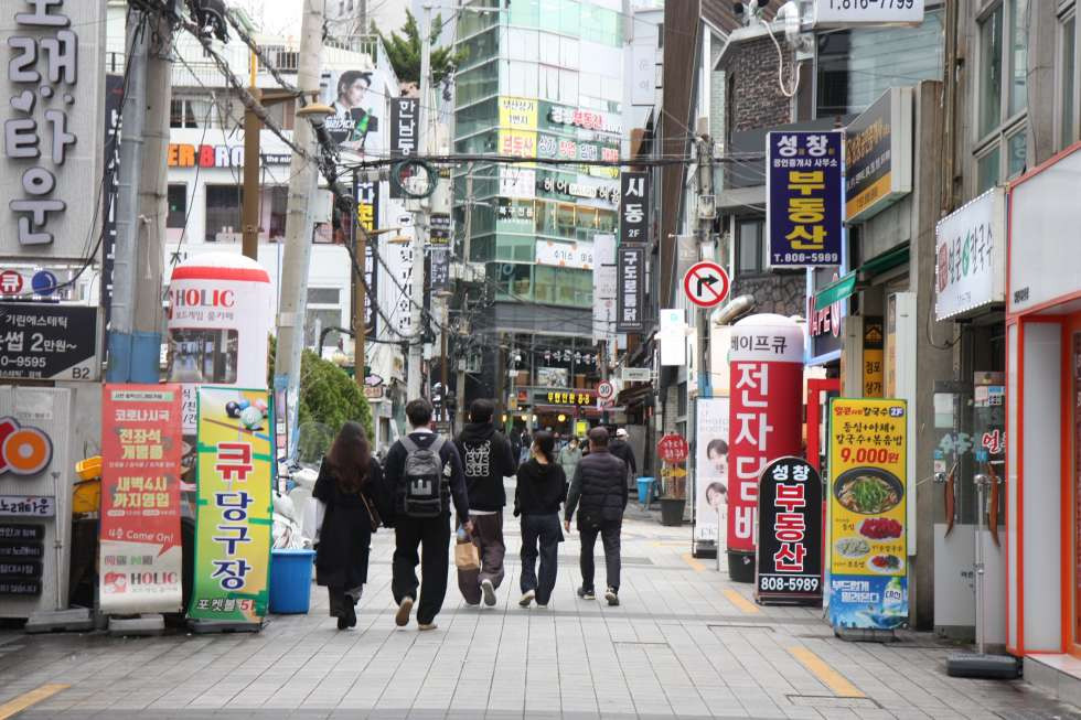 부산 부산진구 부전동 서면역에서 NC방향 도로변 소형 상가 / 약 13평 / 유동인구 많음 월세 매물번호 11235 사진 1