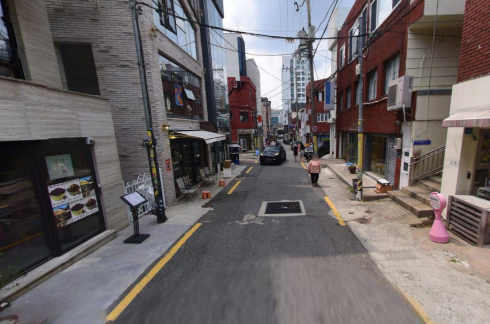 부산 부산진구 전포동 1동 전포사잇길 1층 15평 + 테라스 10평 술집 카페 추 월세 매물번호 15985 사진 1