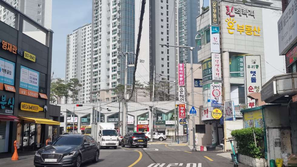 부산 동래구 온천동 동래 럭키아파트 인근 1층 17평 저렴한 임대료 음식점 배달전문점 월세 매물번호 16016 사진 1