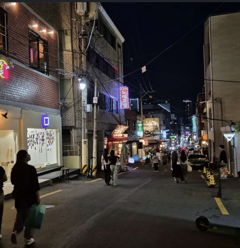 부산 부산진구 전포동 전포사잇길 술집상권 분위기 좋은 12평 상가 월세 매물번호 16034 사진 1