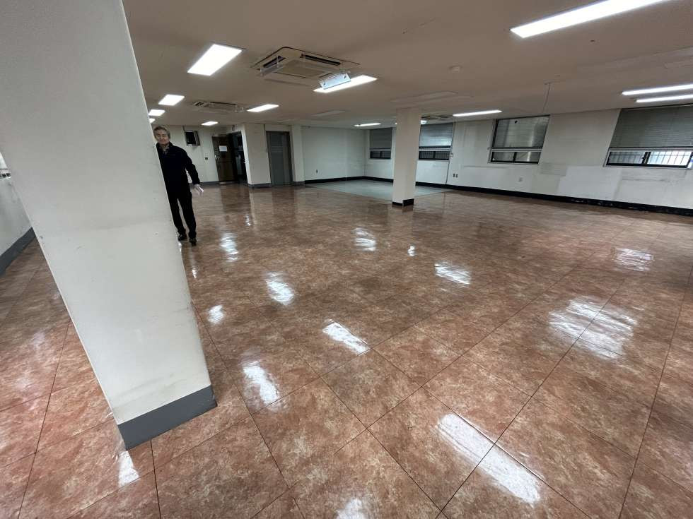 부산 중구 중앙동4가 중앙역 역세권 전용 50평 중형 사무실 임대! 월세 매물번호 14624 사진 5