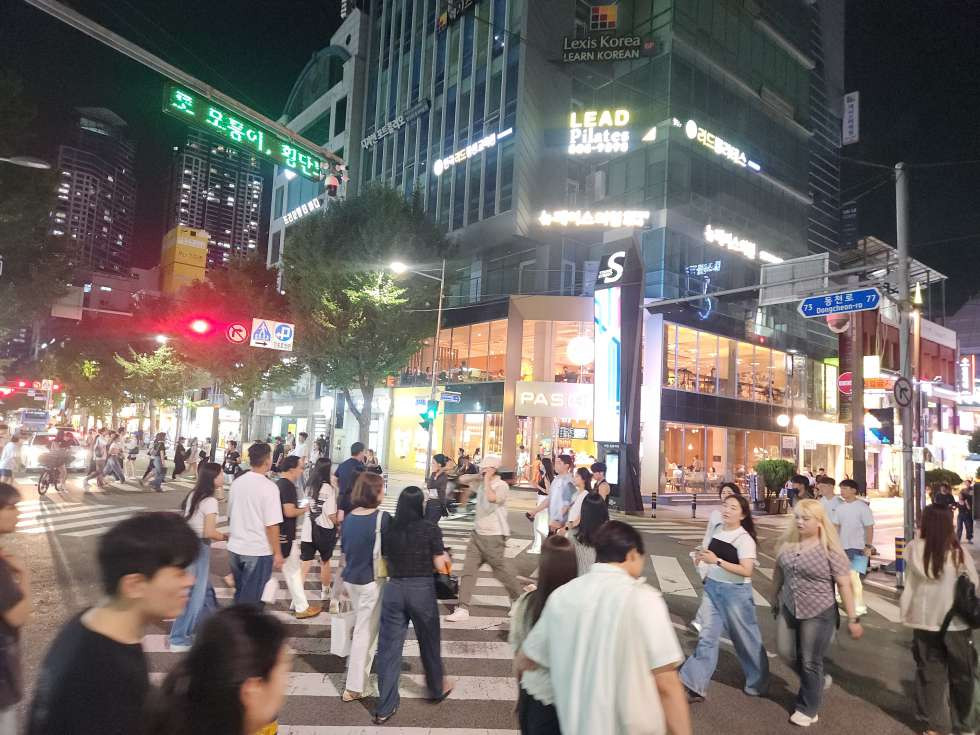부산 부산진구 부전동 서면2번가 핵심상권 중심 약 15평 유동인구 대박 월세 매물번호 15906 사진 1